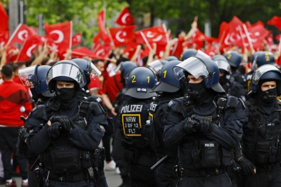 Alemania en alerta en plena Eurocopa: extrema seguridad por peleas en las tribunas y el temor al terrorismo