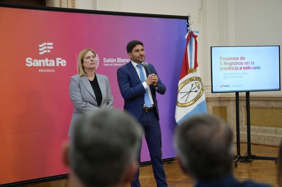 Pullaro: “Tenemos que devolver a la sociedad santafesina un Estado cercano y que pueda dar respuestas”
