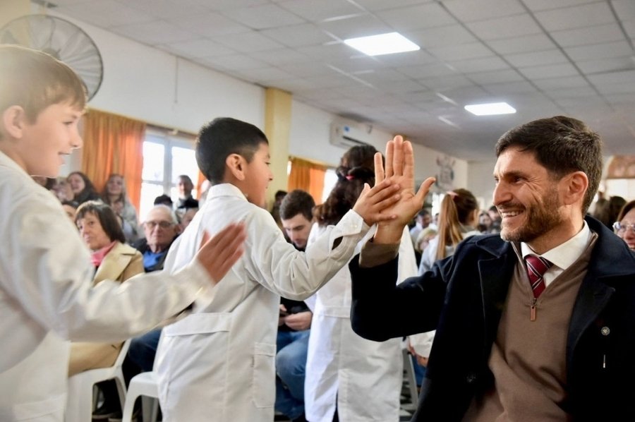 Programa Mil Aulas: 730 aulas en los 19 departamentos, con una inversión provincial de más de $43.114 millones