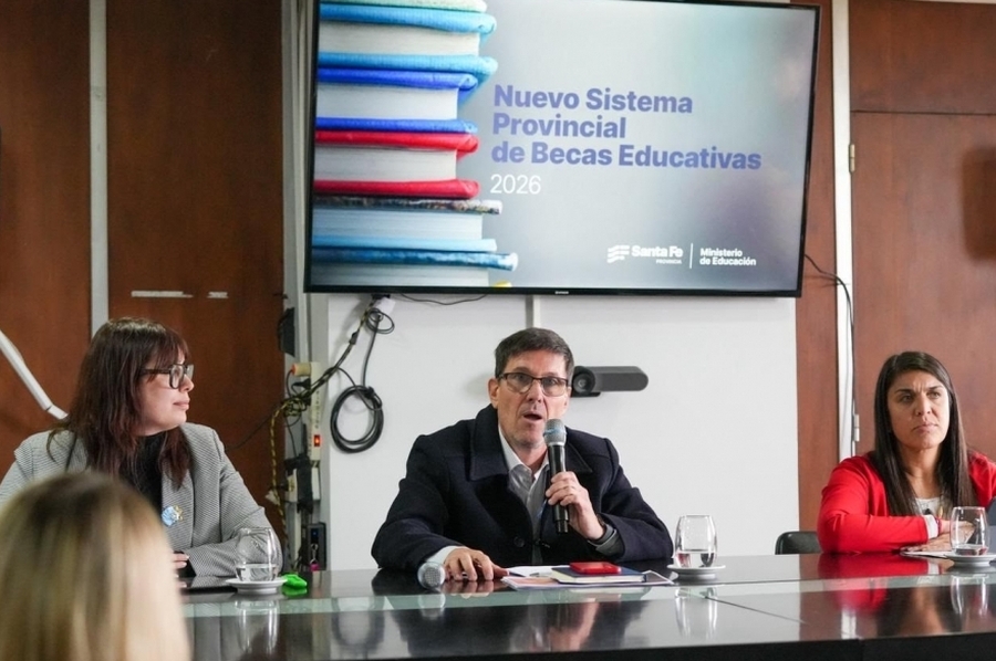 Educación presentó el Sistema Provincial de Becas, destacó el alcance de las políticas territoriales y anunció el traslado y concurso de Inicial, Primaria y Especial