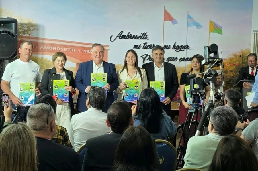 Michlig en la presentación de la 11° Fiesta de la Confraternidad en Ambrosetti