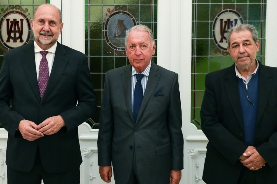 El gobernador mantuvo una reunión con el Comité Ejecutivo de la Unión Industrial Argentina