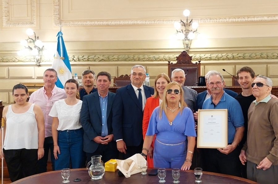 El senado homenajeó a Graciela Palombi