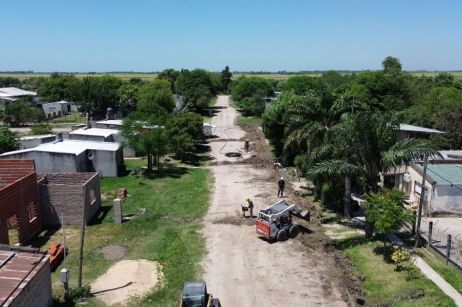 Una obra histórica para Florencia: Provincia agranda la red de agua potable para llegar a más de 7.400 vecinos