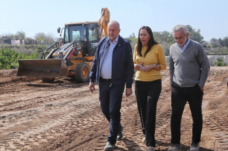 Perotti supervisó los trabajos de estabilización de la cascada del Arroyo Saladillo