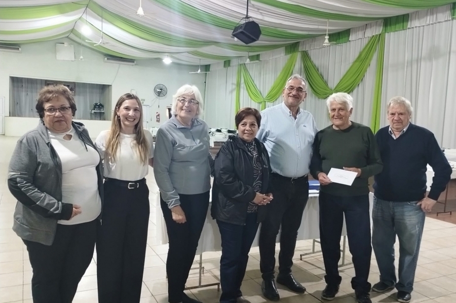 Calvo visitó las instalaciones del Club de los Abuelos de Rafaela