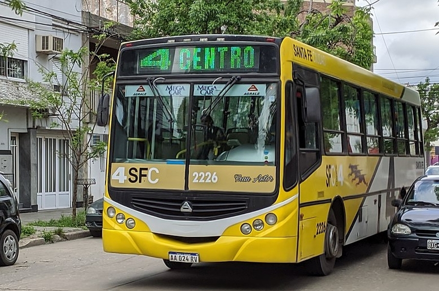 Comenzó el paro de colectivos en el interior del país