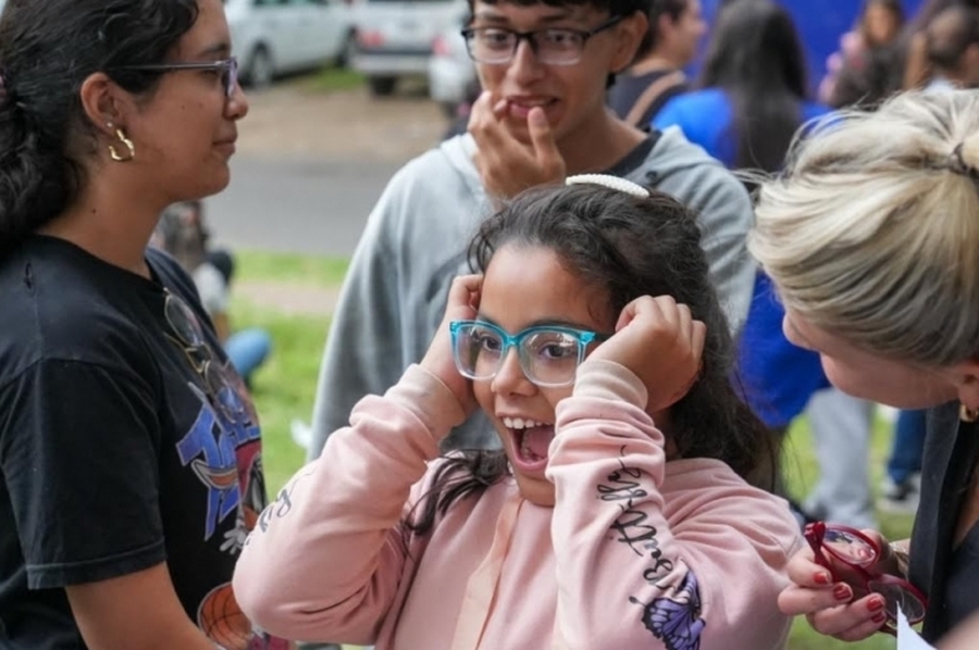 Santa Fe Acá y Ver para Ser Libres: más de 4.200 lentes entregados para mejorar la vida y el aprendizaje de chicos en toda la provincia