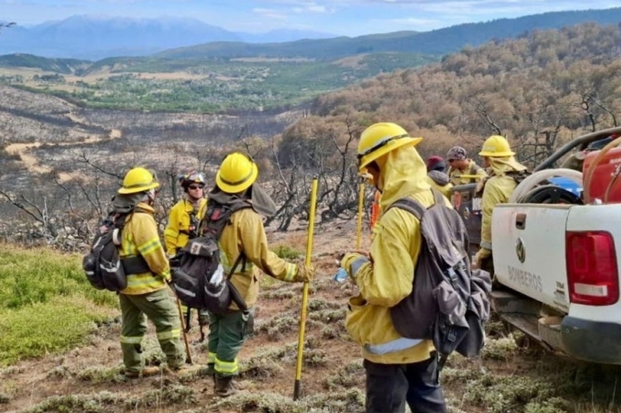 Regresaron a Santa Fe los brigadistas que fueron a colaborar en el control de incendios forestales en Chubut