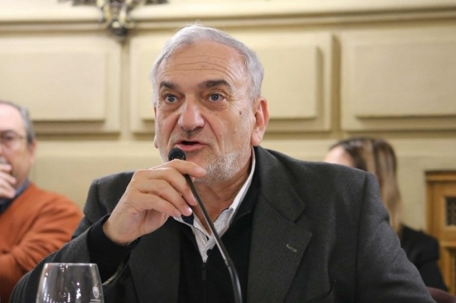 Media sanción para el proyecto de Calvo que impulsa la incorporación de cartelería en sistema Braille en edificios públicos de la Provincia de Santa Fe