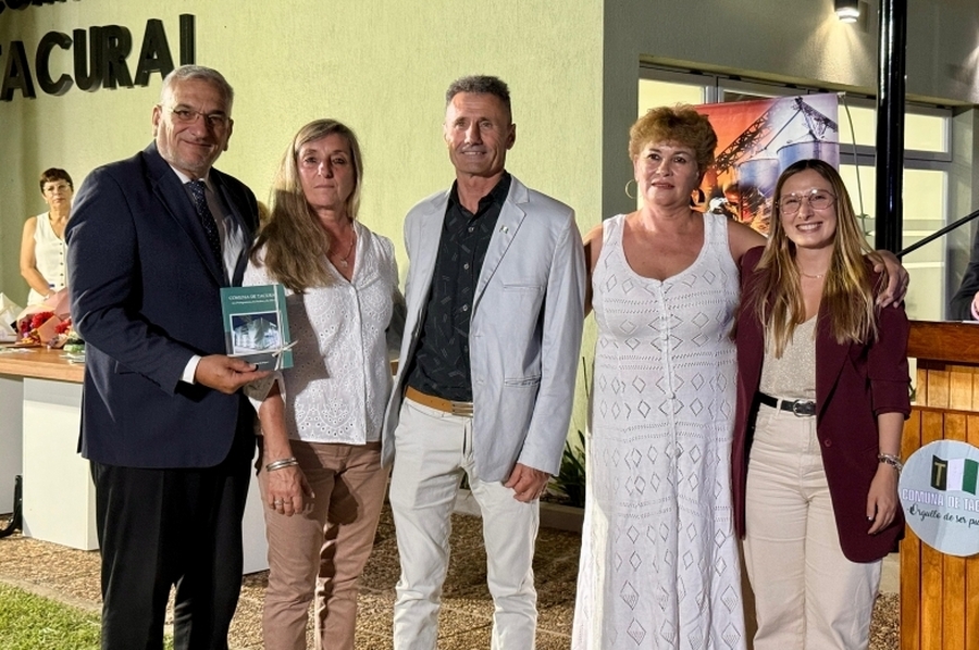 Calvo en la presentación de un libro histórico de la localidad de Tacural