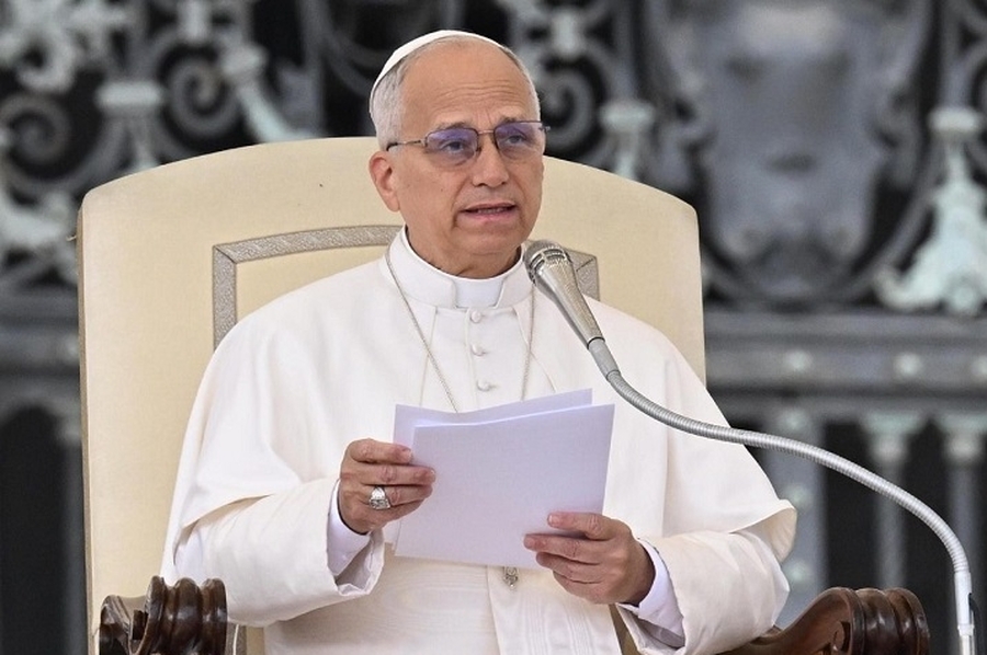 El Papa a los estudiantes: enciendan la luz de la esperanza en tiempos oscuros