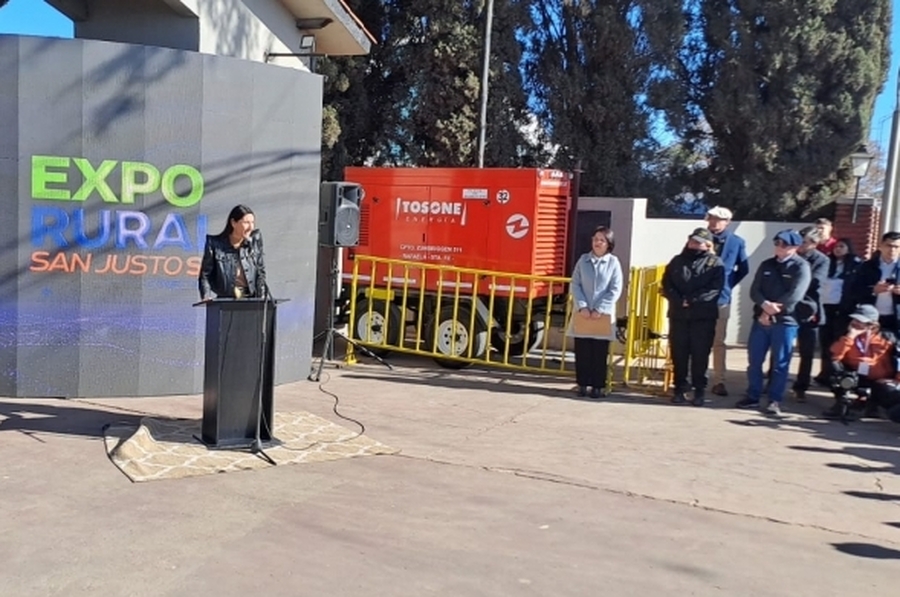 Ximena Carotti estuvo hoy en la apertura de la Muestra Ruralista de San Justo