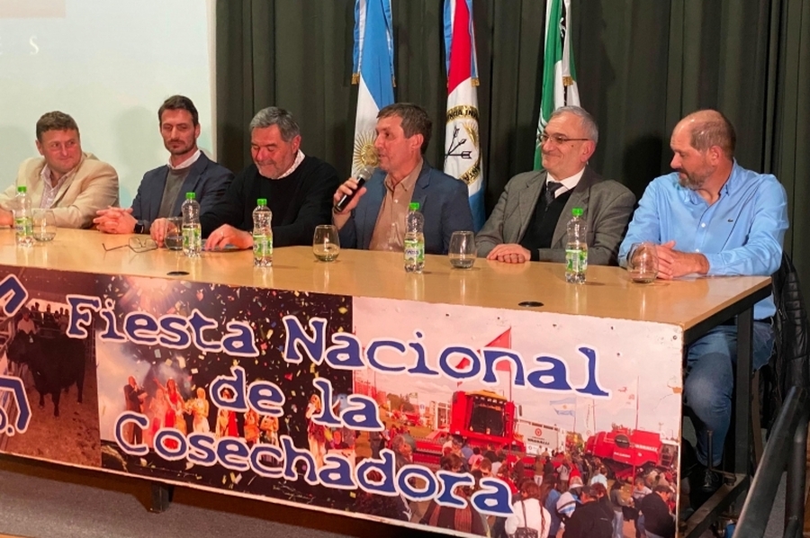 Calvo participó del lanzamiento de la Fiesta Nacional de la Cosechadora