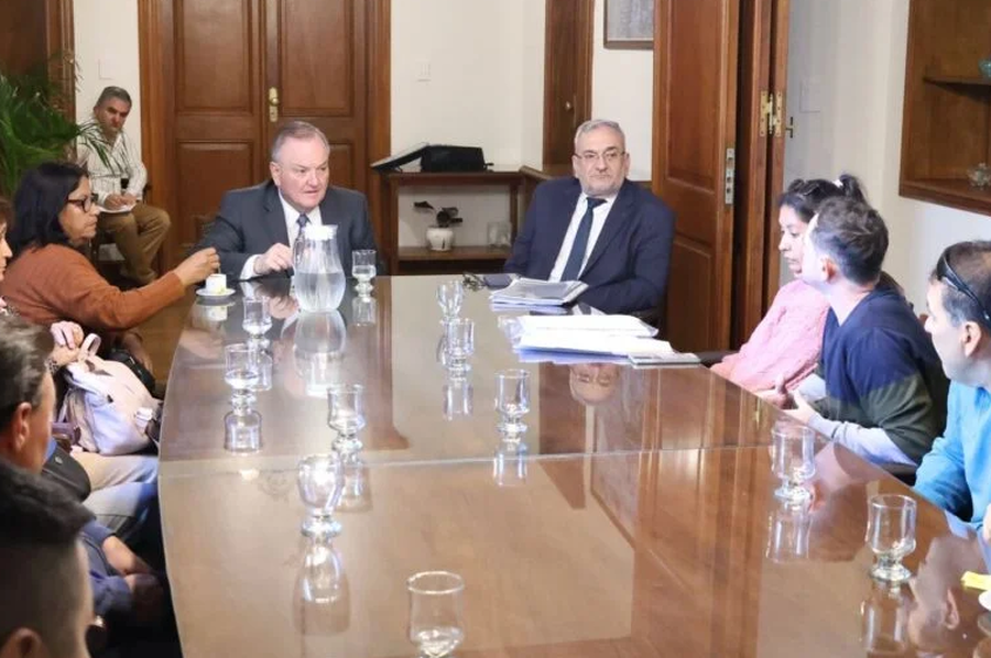 Trabajadores de “Verónica” fueron recibidos por Felipe Michlig y Alcides Calvo