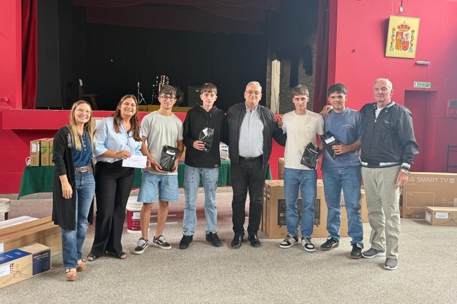 Calvo reconoció a alumnos del Núcleo Rural de EESO N°3252 de Egusquiza