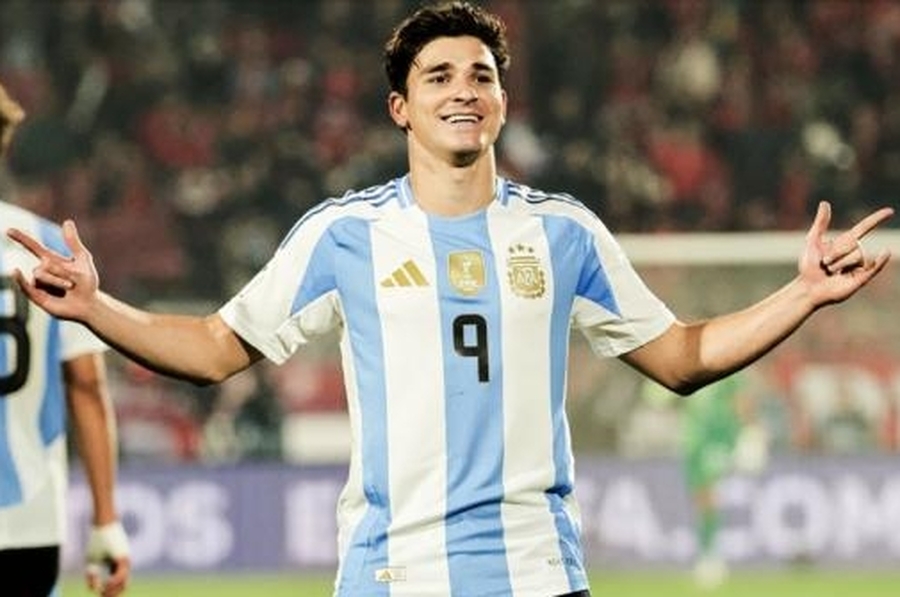 La Selección argentina le ganó 1 – 0 a Chile y se aseguró la primera posición en las Eliminatorias
