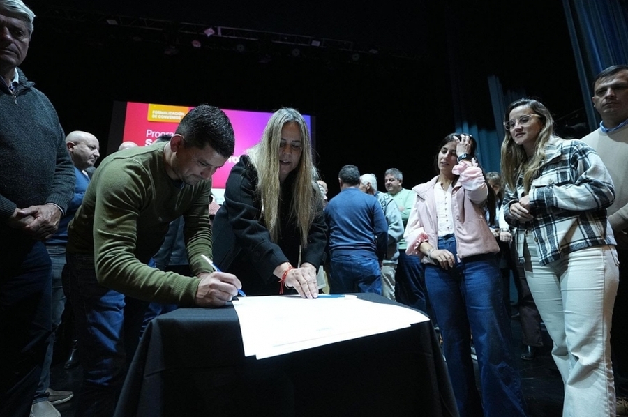 Provincia aumentó este año un 50 % los aportes a municipios y comunas para fortalecer los servicios locales de niñez