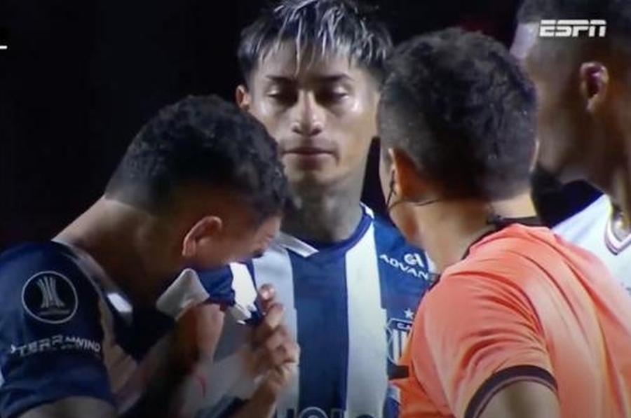 Un jugador de Talleres denunció racismo y se largó a llorar en pleno partido contra San Pablo por la Libertadores