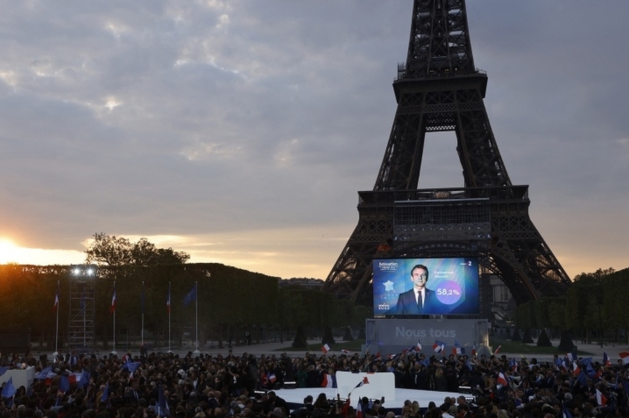 Macron fue reelecto en segunda vuelta, pero con dificultades inéditas