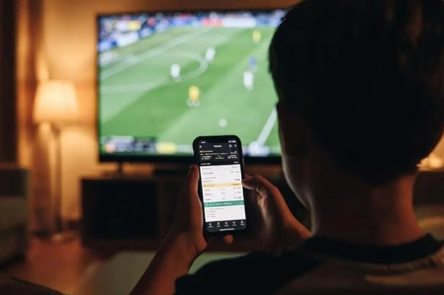 Advierten sobre el crecimiento de las apuestas online entre jóvenes durante el Mundial