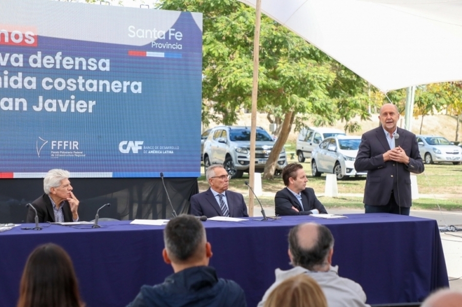 Perotti presidió la licitación de obras de la nueva defensa y avenida costanera para San Javier