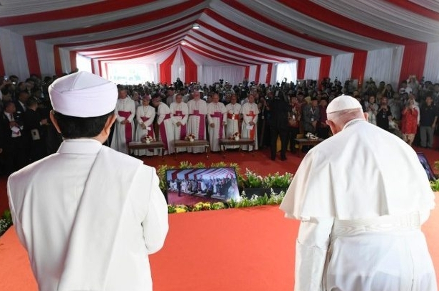 El Papa en Indonesia refuerza el llamamiento al diálogo interreligioso