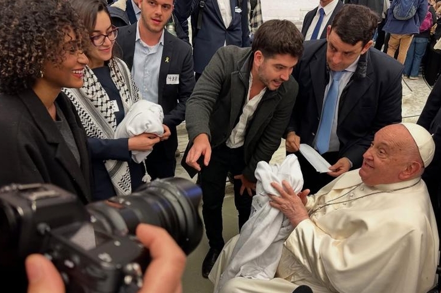 El Papa recibe a jóvenes israelíes y palestinos en un histórico encuentro