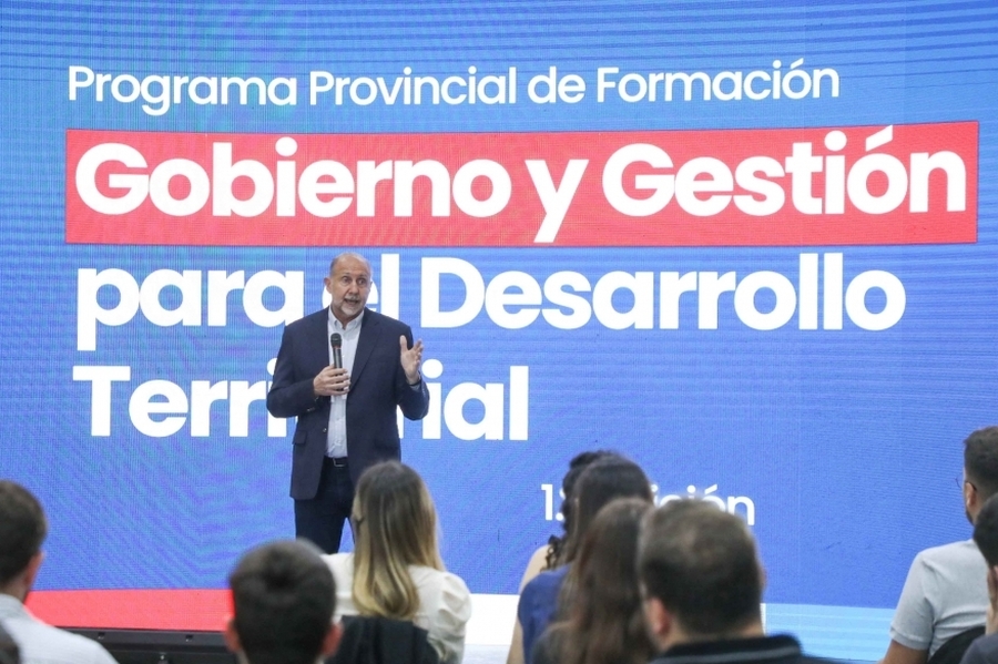 Perotti participó del lanzamiento del Programa Provincial de Formación “Gobierno y Gestión para el Desarrollo Territorial”