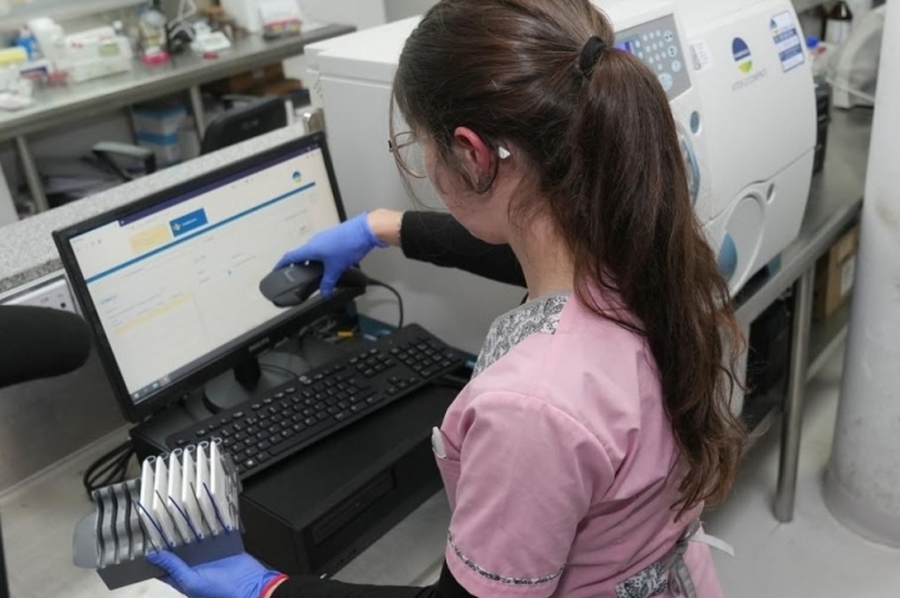 El laboratorio del Cemafé moderniza su equipamiento para fortalecer la respuesta en el centro-norte de la provincia