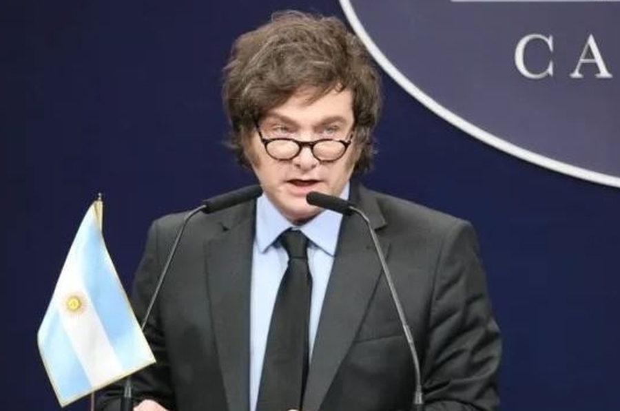 El día después de la derrota, el Gobierno anunció una mesa política nacional y la convocatoria al diálogo a los gobernadores