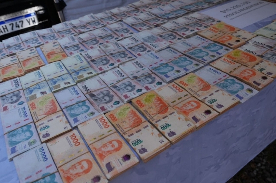 Allanamientos en Rosario y la región: secuestran un arsenal enterrado y detienen a tres personas