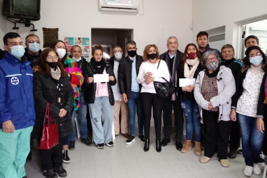 Calvo participó de entrega de equipamiento a Bomberos Voluntarios de Frontera