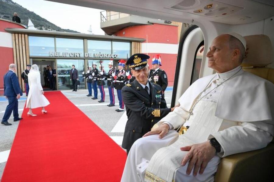 El Papa León XIV finalizó su visita a Mónaco con un mensaje centrado en la paz