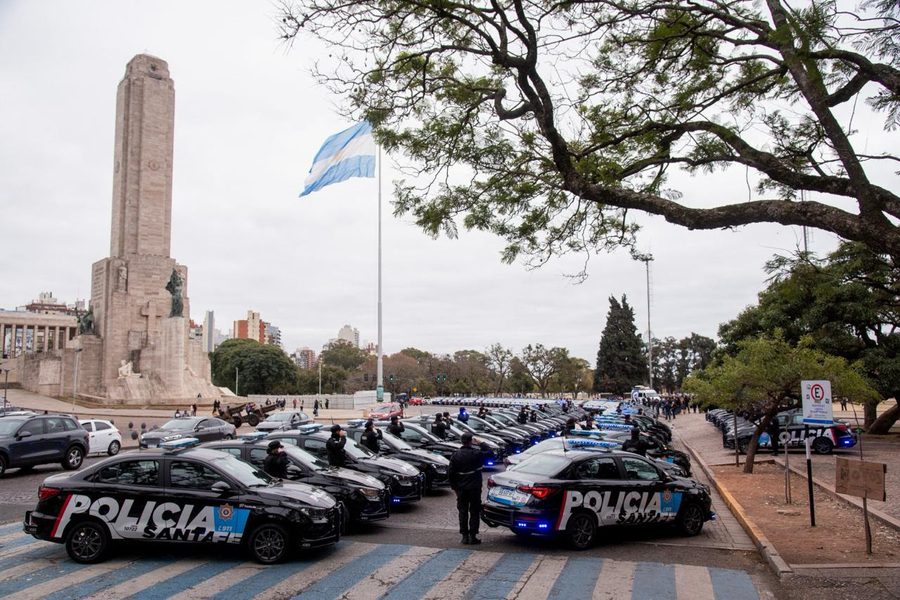 Rosario: desde hoy patrullan las calles 131 nuevos móviles de la Policía de Santa Fe