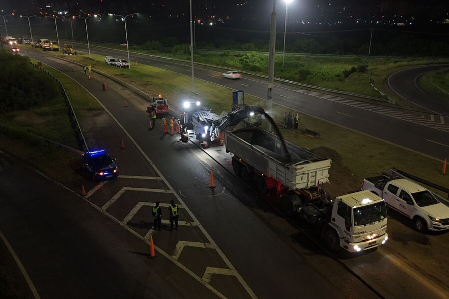 Las obras no se detienen: Provincia comenzó la repavimentación nocturna en la Autopista, entre Santa Fe y Santo Tomé