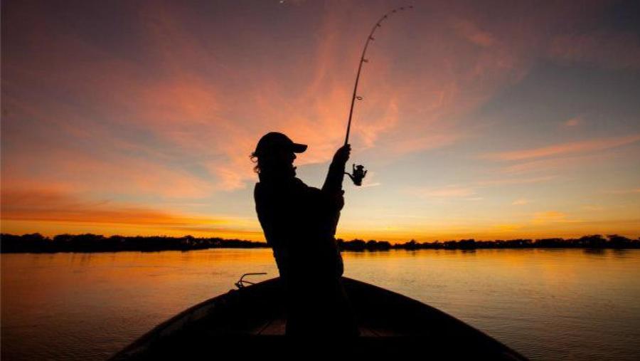 Nueva resolución sobre la veda a la pesca comercial por el escaso nivel del río