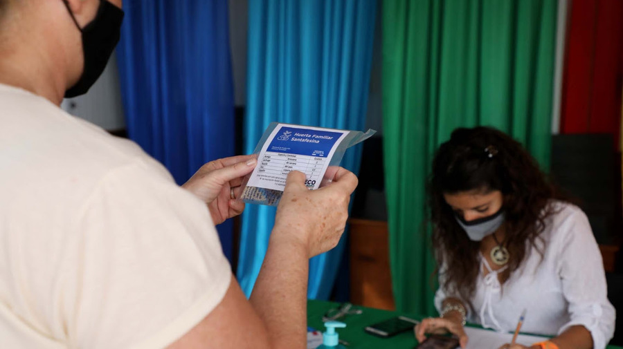 Comienza la entrega de kits de semillas del Programa Huerta Familiar Santafesina en las ciudades de Santa Fe y Rosario