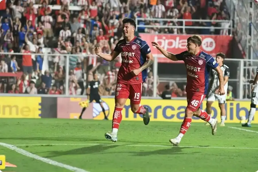 Unión goleó 4 a 0 a Gimnasia de Mendoza en el 15 de Abril