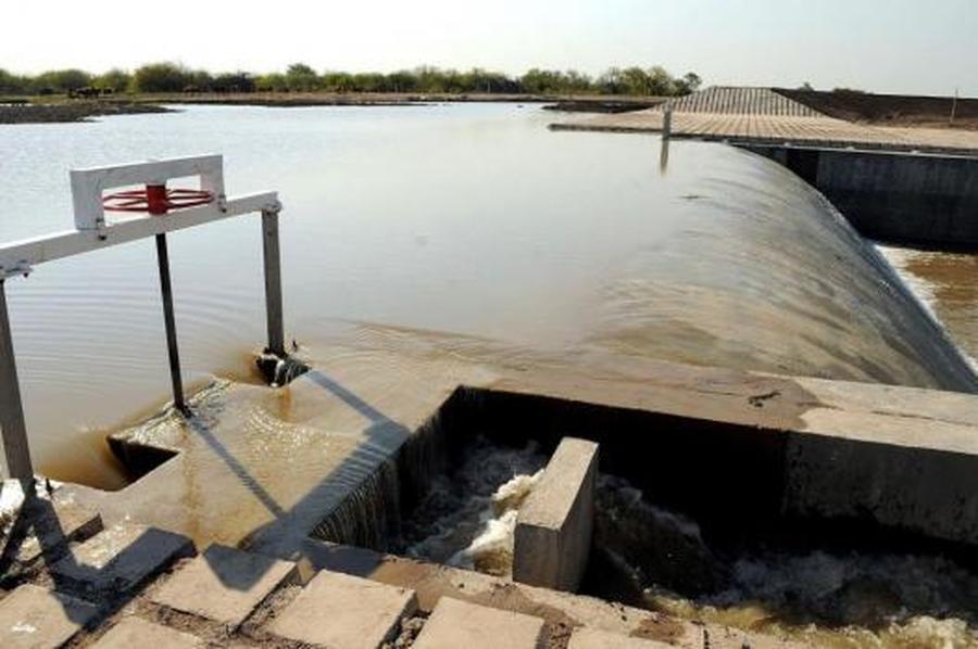 Por extracciones ilegales en Santiago del Estero ingresa menos caudal de agua del río Salado a Santa Fe