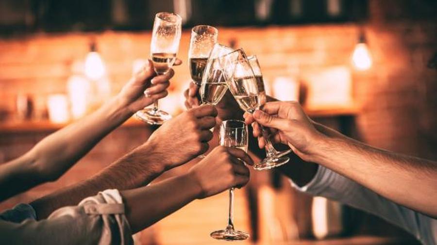Día del Amigo: habrá descuentos del 40% en gastronomía y los locales piden extender el horario de cierre