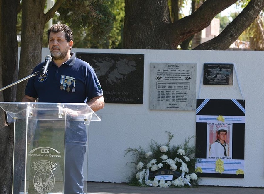 Esperanza rindió homenaje a sus héroes de Malvinas