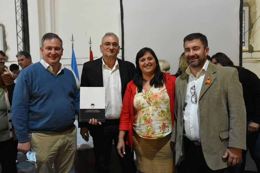 Calvo entregó equipamiento la sala de oncología del Hospital Dr. Jaime Ferré de Rafaela