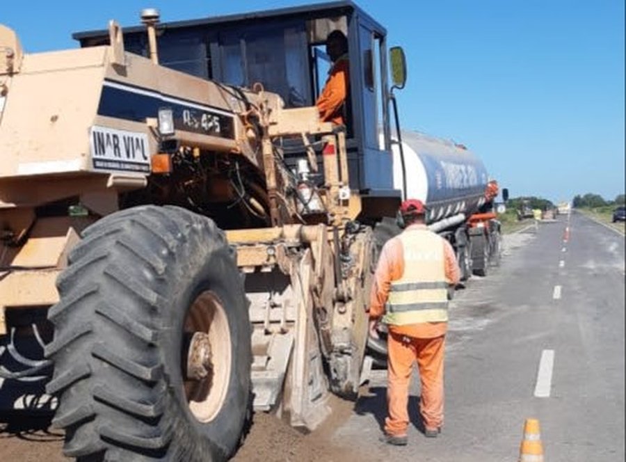 Se ejecutan más de 400 kilómetros de obras de bacheo en seis rutas del territorio provincial