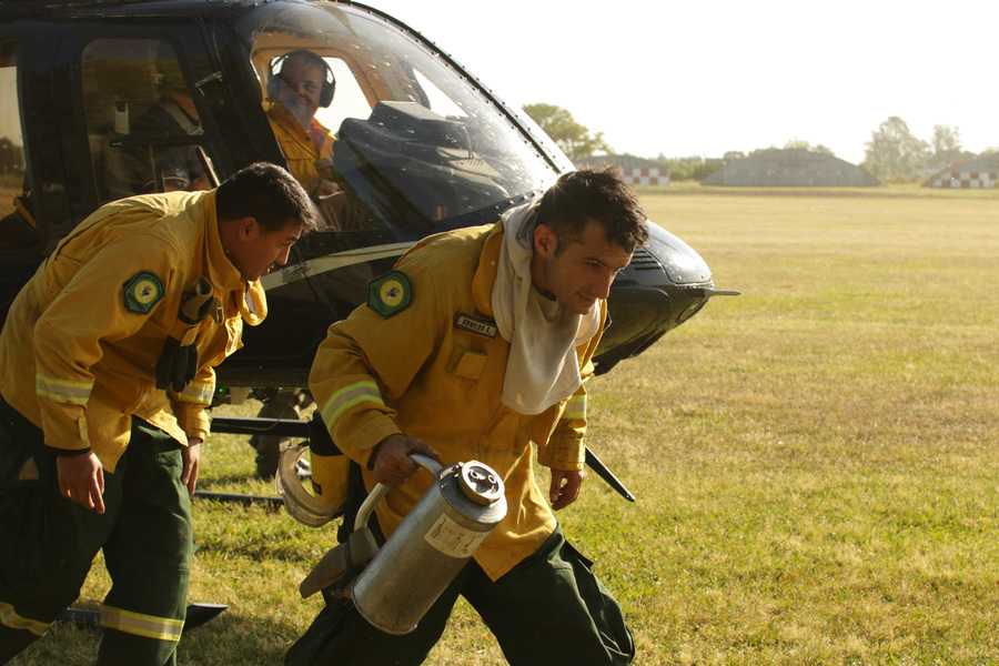 Santa Fe trabaja en operativo interprovincial para el combate de incendios en Entre Ríos