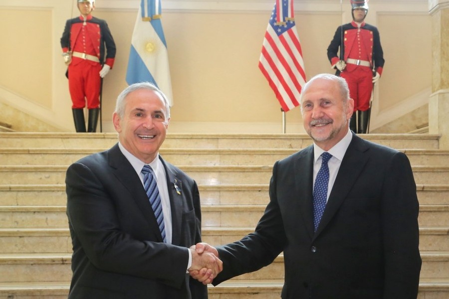 Perotti recibió al embajador de Estados Unidos, Marc Stanley, en la sede del Gobierno en Rosario