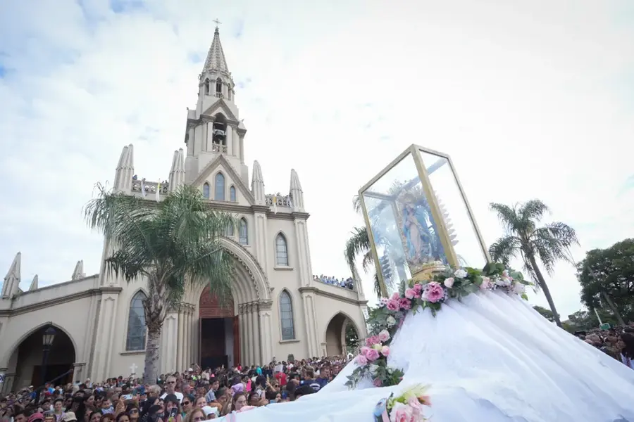 “Gracias Madre”: la Virgen de Guadalupe salió del camarín en uno de los momentos más emotivos de la peregrinación