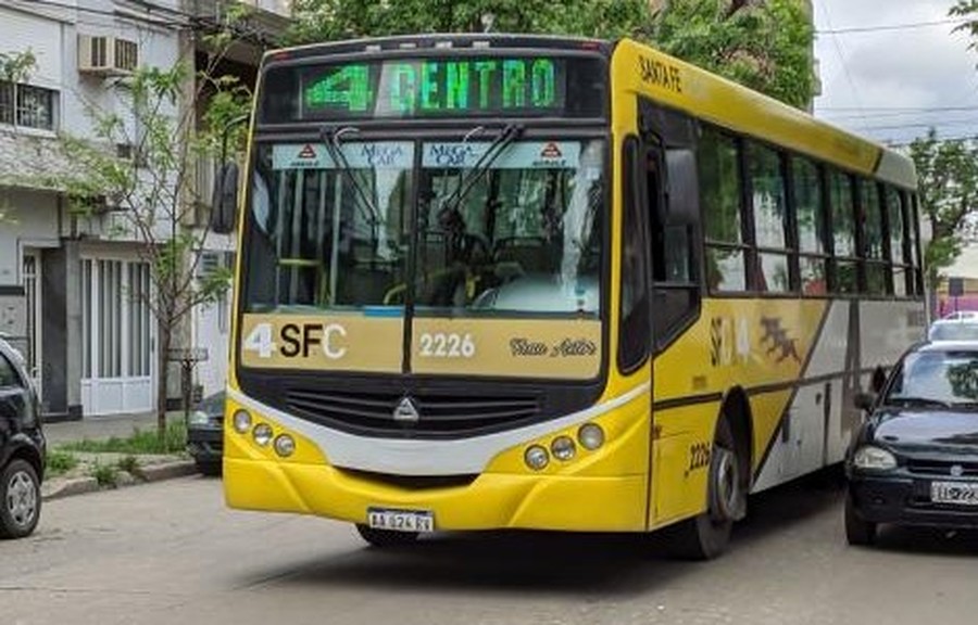 Desde hoy el boleto de colectivo urbano pasa acostar $ 42,35 pero el sistema Sube aún no lo actualizó