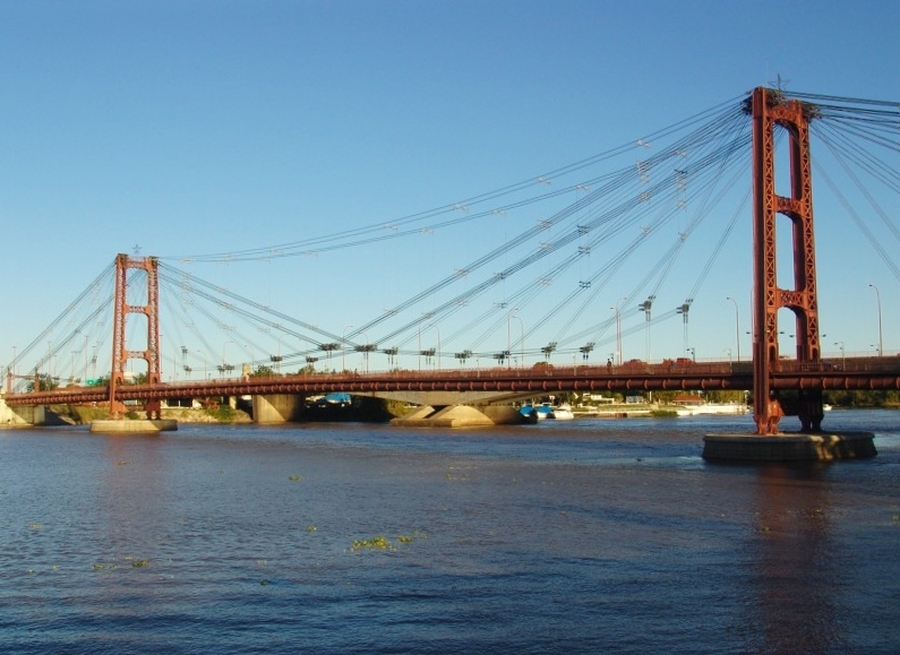 Martes caluroso y ligeramente nublado en la ciudad de Santa Fe