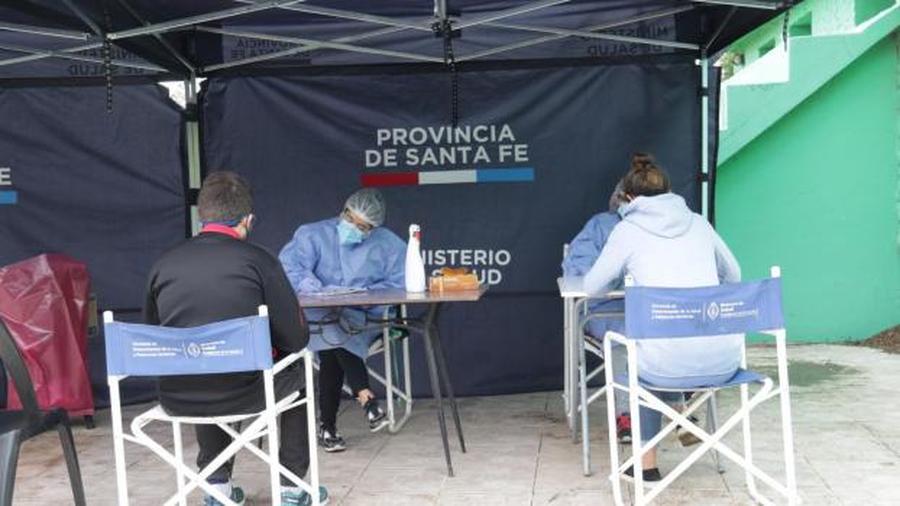 Santa Fe notificó 633 contagios y siete muertes de personas con Covid este domingo